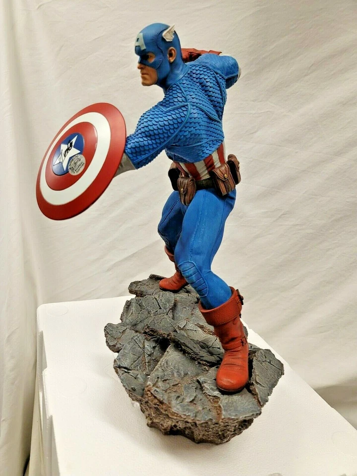 SIDESHOW EXCLUSIVO Firmado por STAN LEE CAPITÁN AMÉRICA FIGURA PREMIUM ESTATUA Busto Foto 4 de 4
