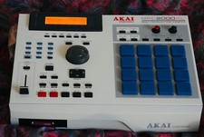 Akai Mpc 2000 Xl | Max Ram | New Display | Cf Card Reader (with Card)