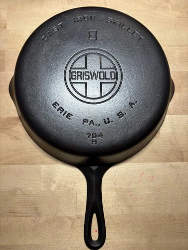 Griswold Cast Iron Skillet Frying Pan # 8 LARGE BLOCK LOGO 704 H Restored