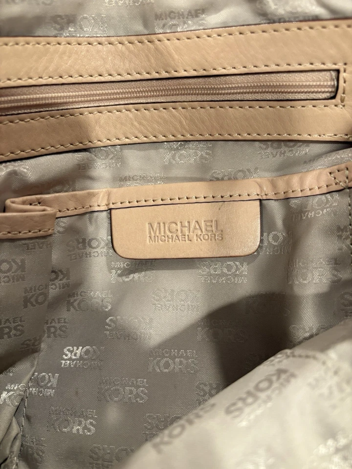 Michael Kors Jet Set Bolso de Viaje Cartera Grande Marrón Dorado Sólido Herrajes Correas Usado en Excelente Condición Foto 4 de 4