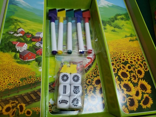 Sunflower Valley, Playroom Entertainment, pre-owned, Complete - Picture 6 of 9