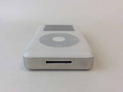 Apple iPod classic 4th Generation White (40 GB) A1059 - Good