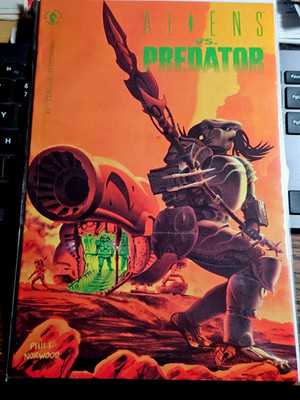 Aliens vs. Predator #1 Dark Horse Comics 1990  White Pages First Printing MINT