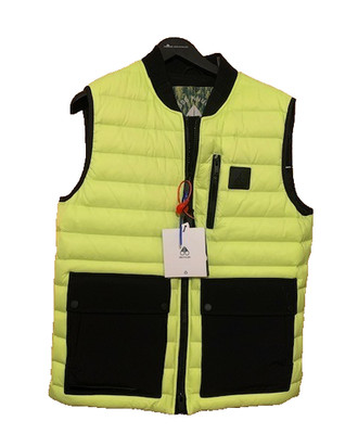 Moose Knuckles Sheep Creek Vest Size Mediaum BRAND NEW WITH TAGS $475