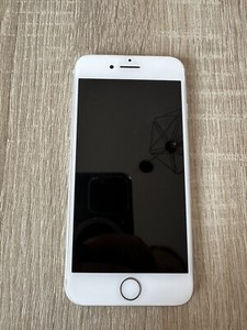 Apple iPhone 7 - 128GB - Schwarz (Ohne Simlock)