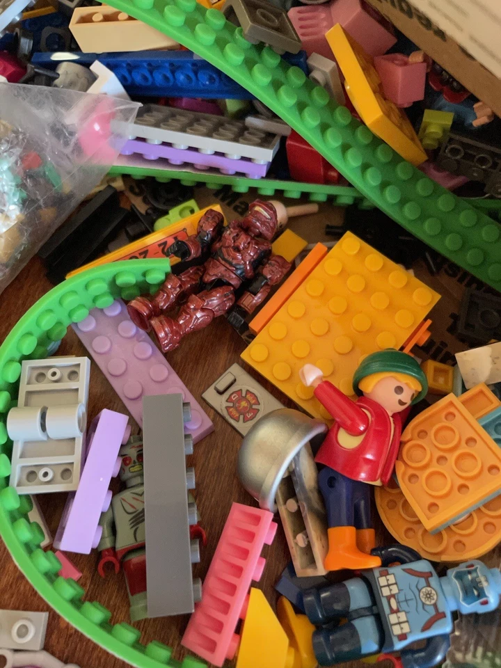 Mega Bloks 3.2 Lbs Box of Building Parts Bulk MOC Cars Brick Sticky Strips  - Image 2 of 4