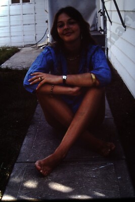 Vintage pinup woman candid glamour model  35mm Slide  V8h18