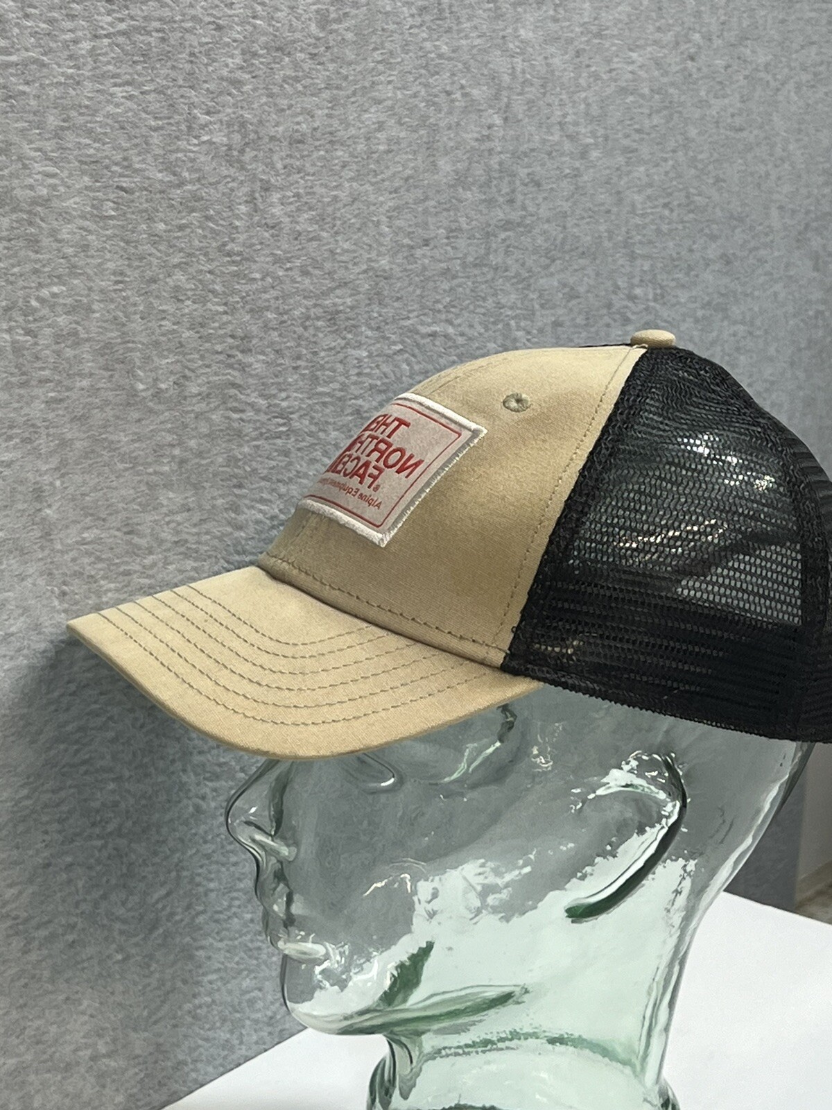 The North Face Mesh Patch EXPLORE USA Mountain Tr… - image 4