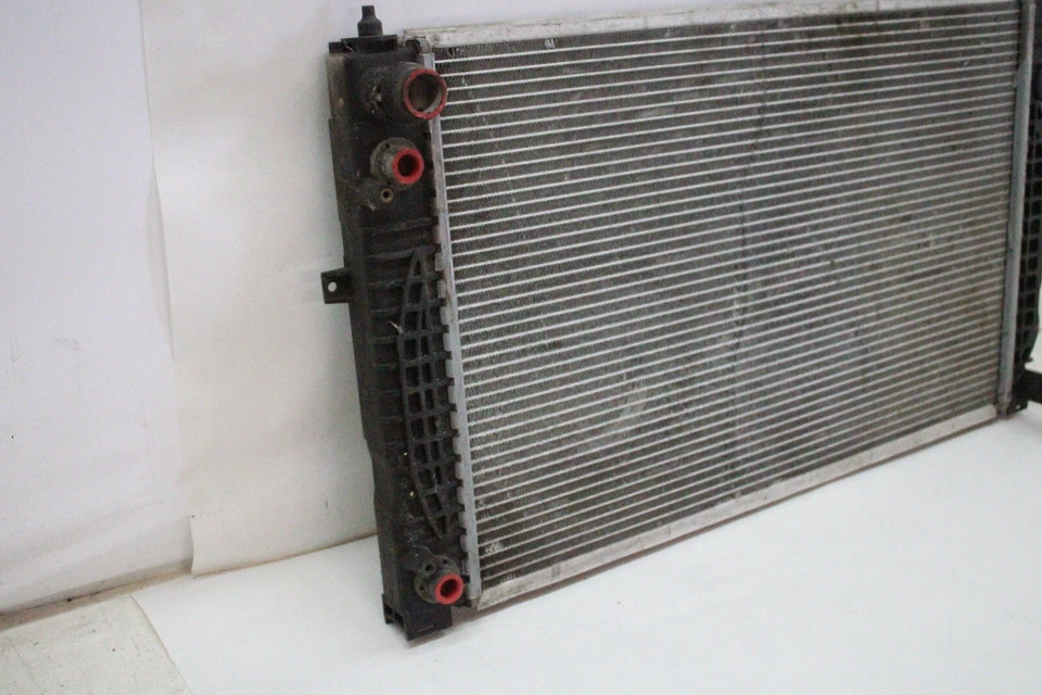 2003 AUDI A6 COOLING RADIATOR 01 02 03 04 05 - Image 3 of 4