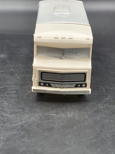 Avon Winnebago Motor Home Deep Woods After Shave Bottle EMPTY - Picture 6 of 12