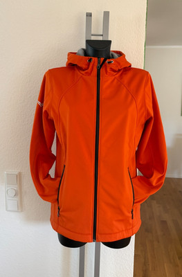 Trigema, Softshelljacke in Gr. M, mit Kapuze in der Herbst-Farbe ''burntorange''