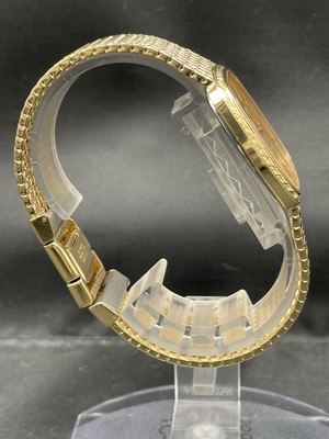 vintage SEIKO Dolce 腕時計 8N40-5040 gold Near MINT] Vintage Seiko Dolce 8N40-5040 Gold Square Quartz