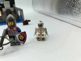 LEGO Castle: Royal Drawbridge (6078) 100% Complete + Instructions - NO Box