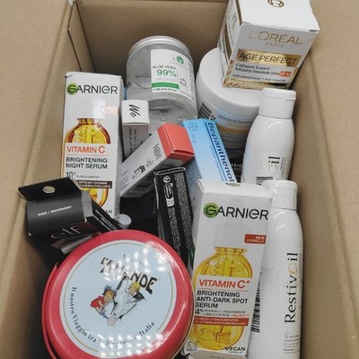 Garnier Loreal Lippenstift Make up Drogerie Creme Kosmetik geöffnet!