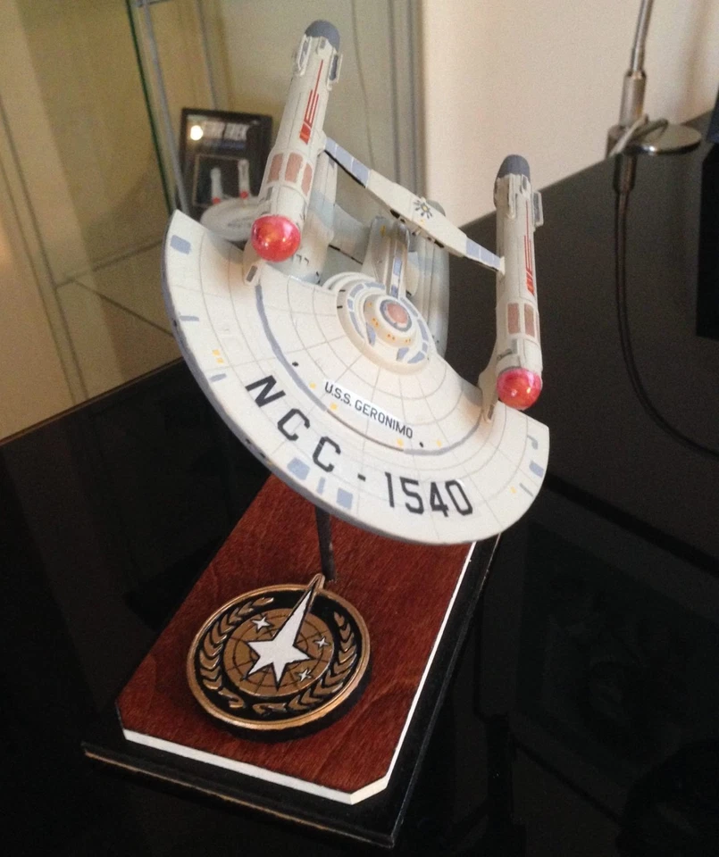 Axanar USS Geronimo resin 1/1000 Model Kit w/patches Star Trek Prelude to Axanar - Image 3 of 4