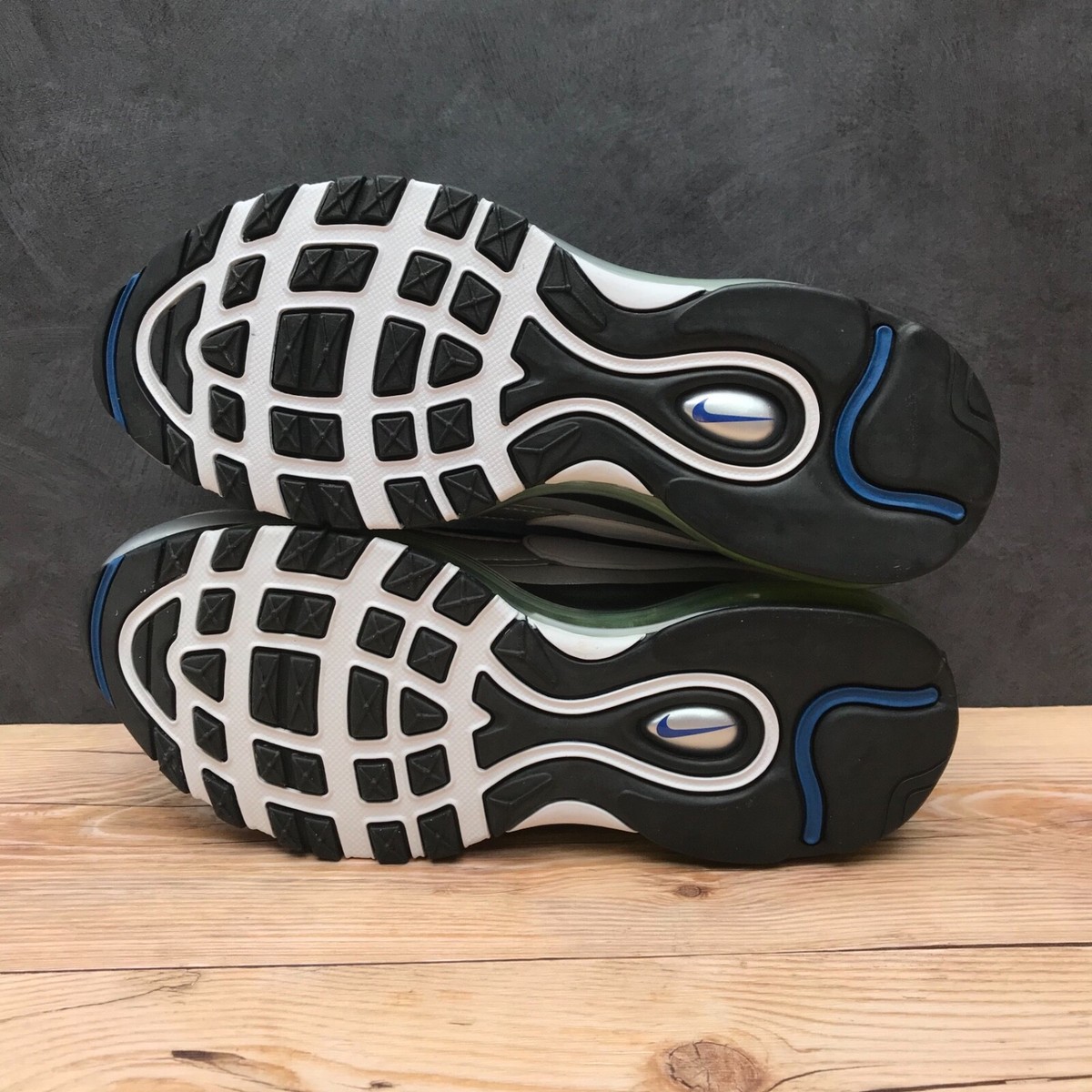 WMNS AIR MAX 97 ブラック/ホワイト 6.5 新品 ナイキ エアマックス97 ブラック/ホワイト【4/1発売
