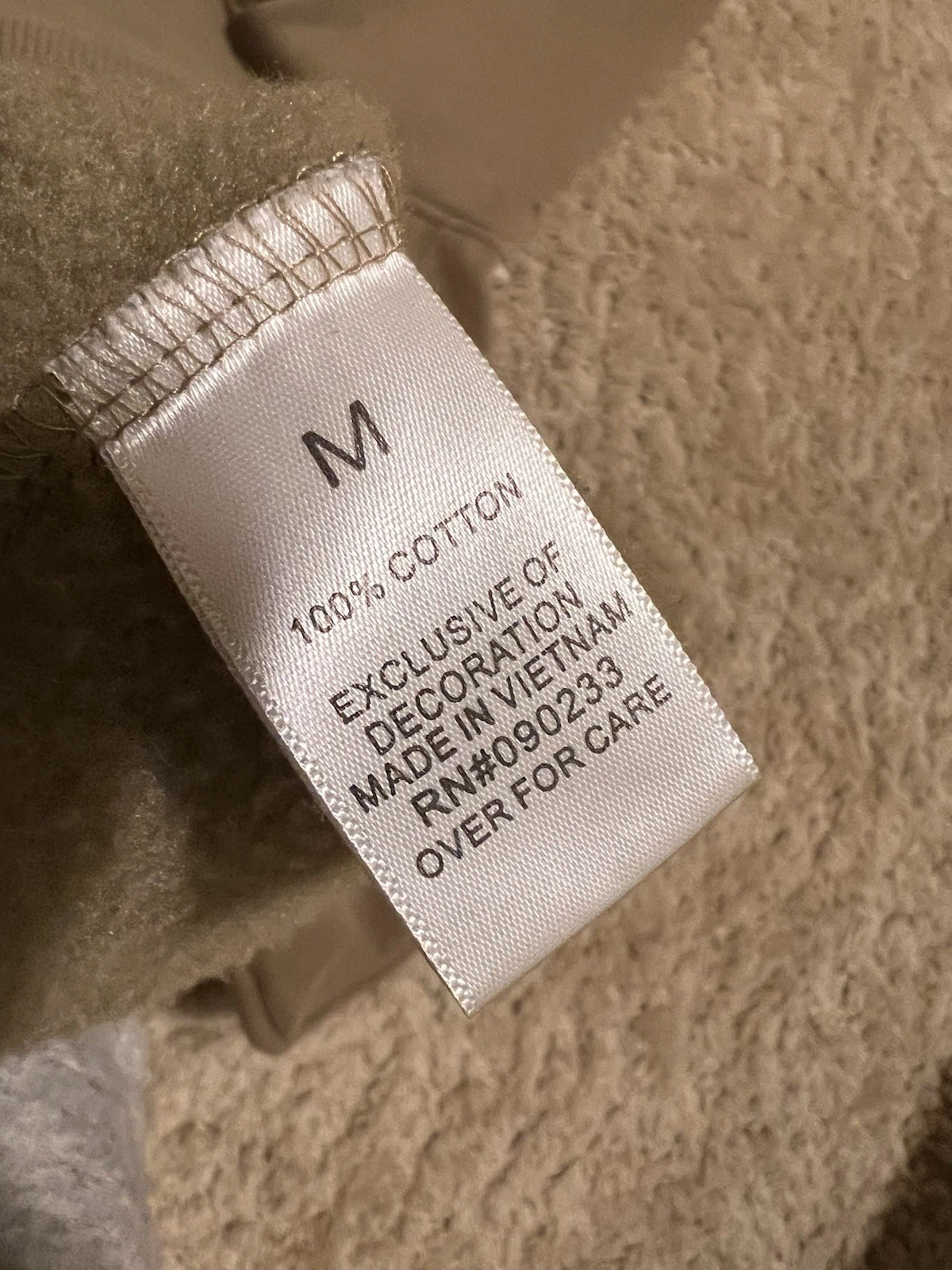 Felpa con cappuccio Fear of God Essentials taglia M sabbia usata pullover vestibilità nebbia PICCOLA