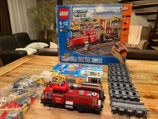 LEGO CITY: Treno merci con locomotiva diesel (3677)