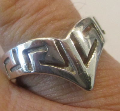 STERLINGSILBER RETRO GRIECHISCHES SCHLÜSSELMUSTER HALB MIT KNOCHEN RING GRÖSSE S