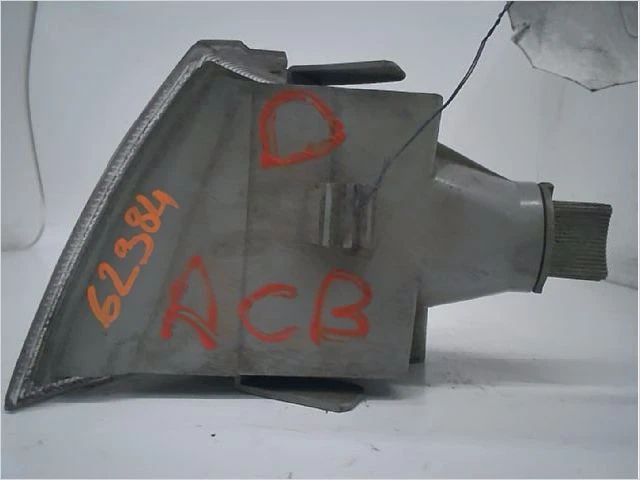 Rechtsblinker Gebraucht OPEL VECTRA I Phase 1 - 1.6 S - - Bild 2 von 3