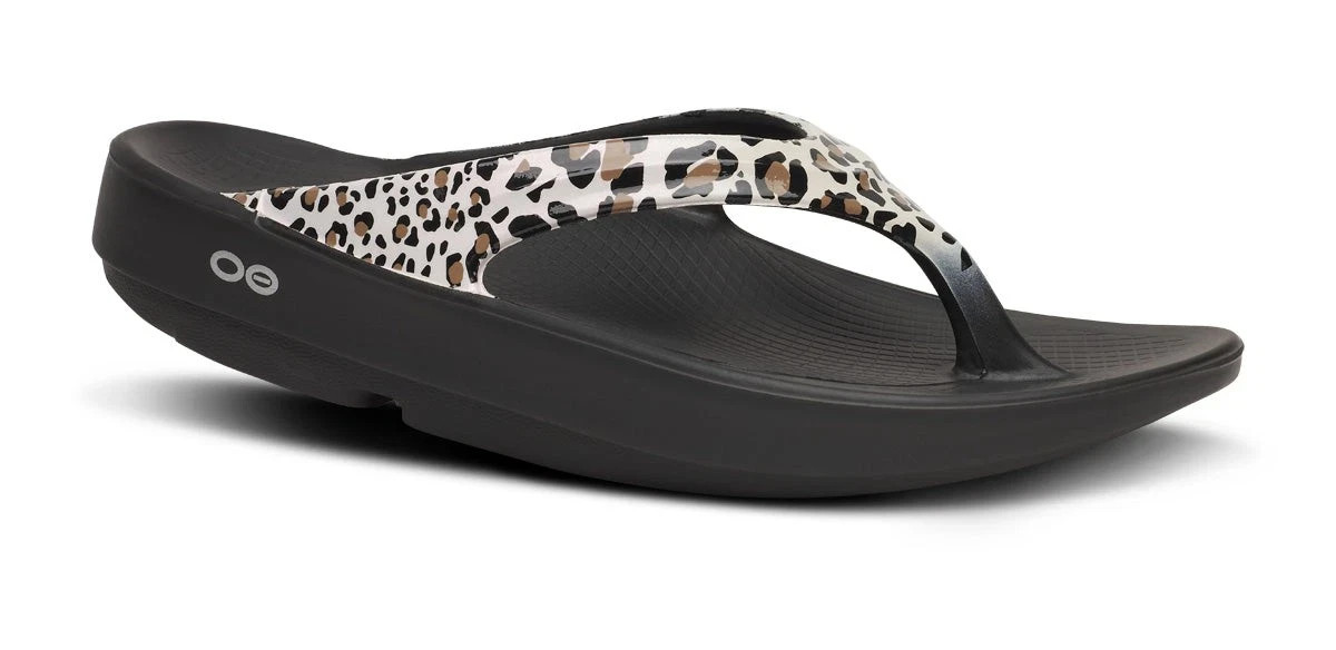 New OOFOS Womens OOlala Limited Sandal Leopard ONLY $60 | eBay