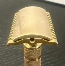 Vintage Gillette New Short Comb Safety Razor/Fat Common Bar Handle