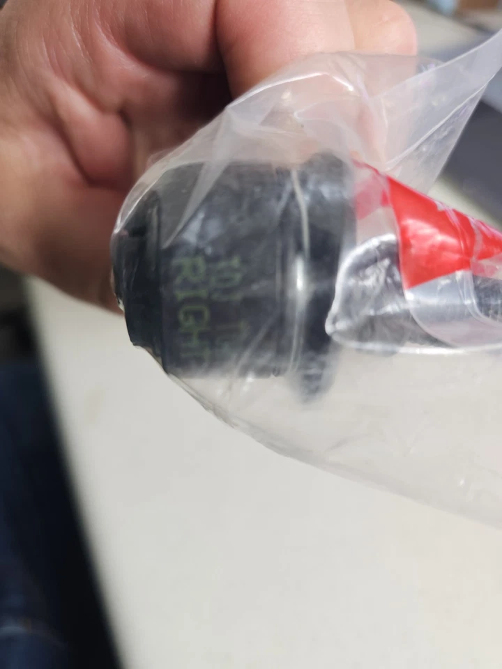 NEW CTR FRONT STABILIZER LINK ANTI DROP LINK CHEVROLET CAMARO O/S RIGHT 23240971 - Image 3 of 4