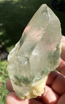 Pumpellyite In Terminated Optical Quartz From India
