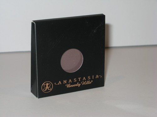 Sombra de ojos individual Anastasia Beverly Hills. 1,7 g / 0,059 oz. - Imagen 9 de 16