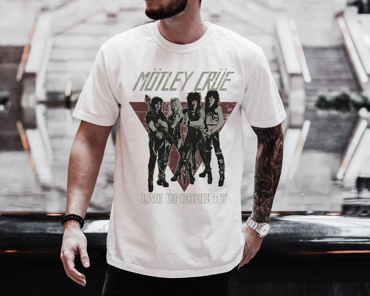 Motley Crue Live in Concert T-Shirt Rock Band on Vintage Comfort