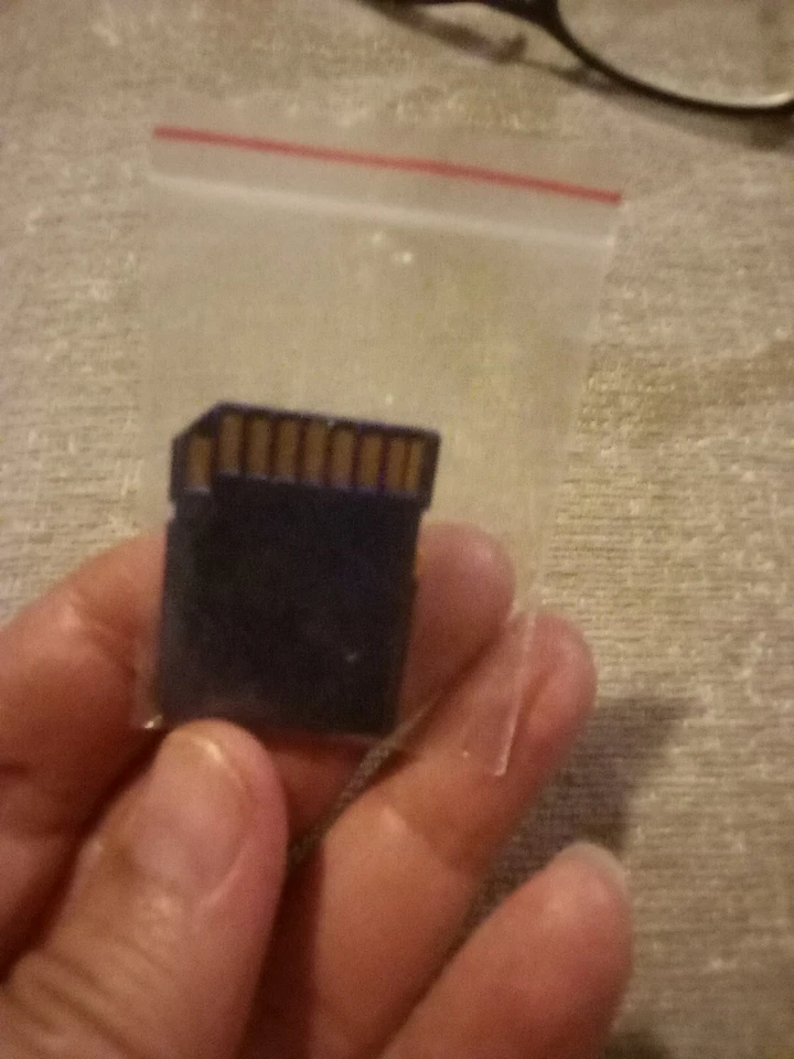 Used Tested and working PNY OPTIMA 2gb SD card Pre-owned Blue Standard Size Lock - Image 3 of 3