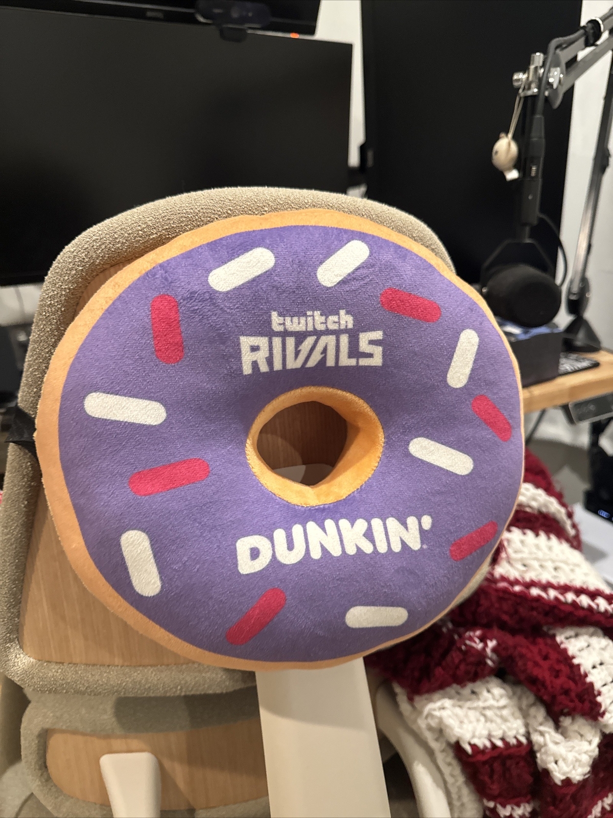 Twitch Rivals rare Dunkin’ Donuts Gaming Chair Head Pillow eBay
