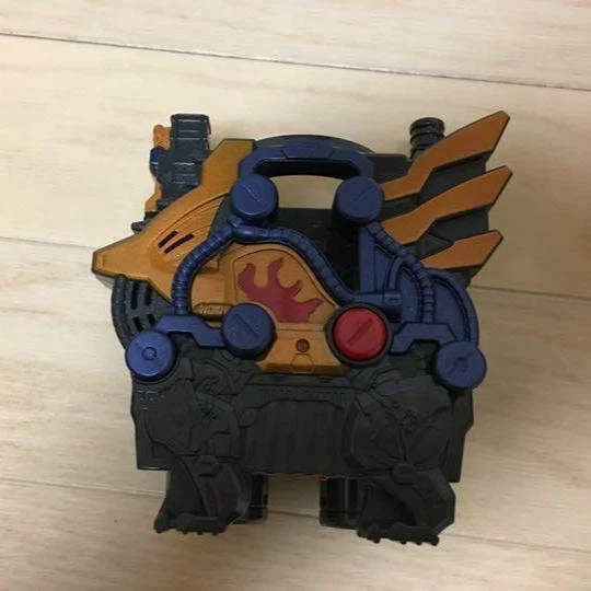 Kamen Masked Rider Build DX CROSS-Z DRAGON Transformation Full Bottle set Bandai - Image 2 of 4