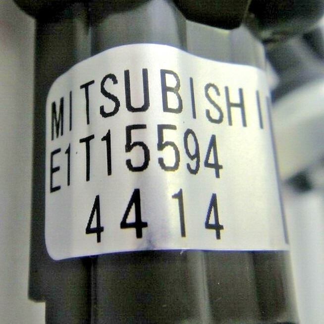 NEW GENUINE/ OEM MD189588 E1T15583 E001T15583 KNOCK (DETONATION 