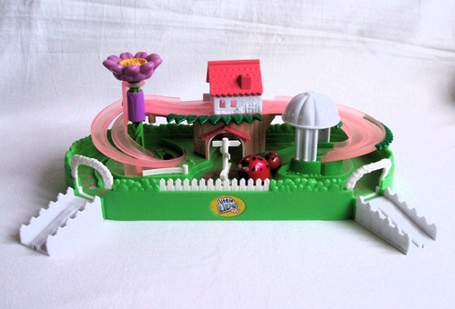 Little Live Pets Ladybird Ladybug and Play Garden