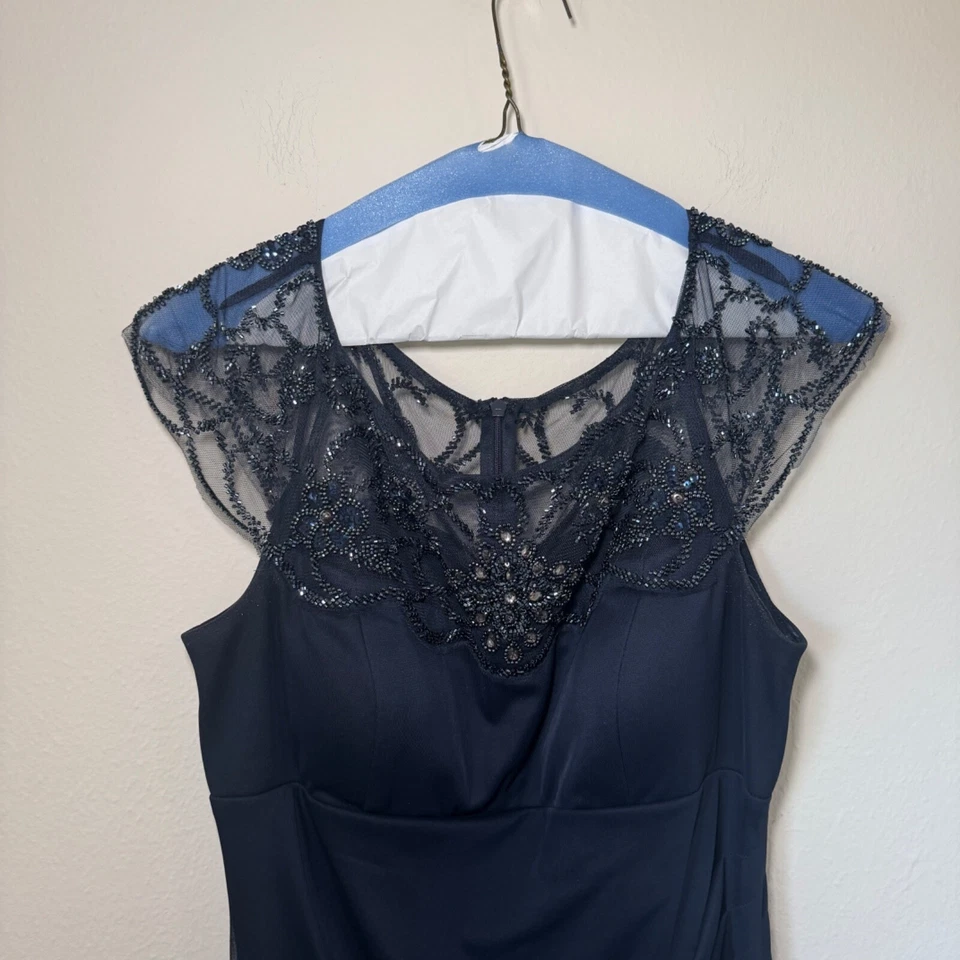 Vestido feminino Xscape tamanho 14 azul marinho formal sem mangas franzido vestido com miçangas - Imagem 2 de 4