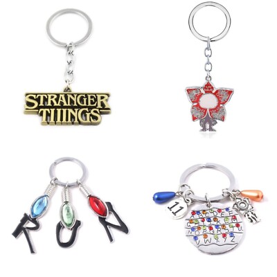 STRANGER THINGS Alphabet Netflix 11 Schlüsselanhänger Taschenanhänger Herren Damen Kinder Geschenk UK