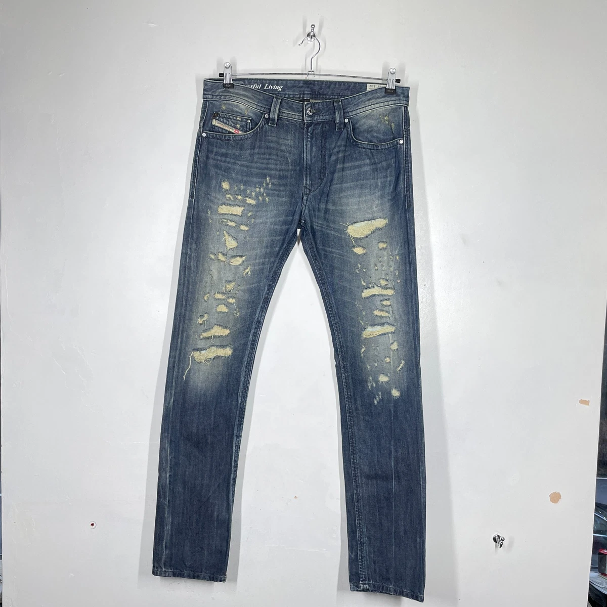 DIESEL JEANS MENS W32 Thavar Slim Skinny Made in Italy Distressed Destroy EUR 34,99 - FR
