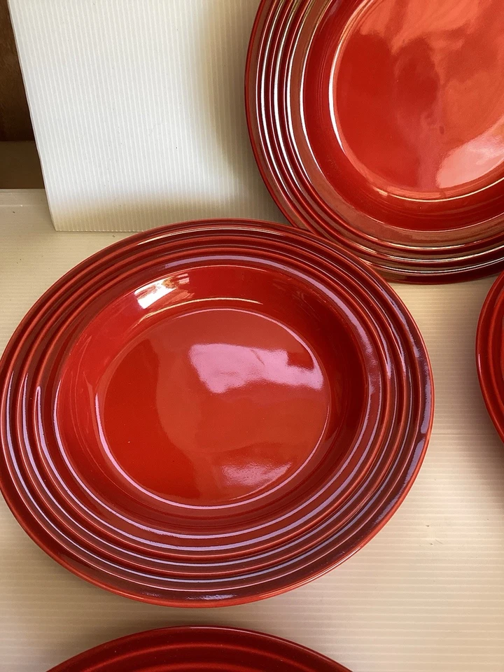 Juego de 5 cuencos de sopa/pasta con borde rojo Le Creuset de 10" - repuesto Foto 4 de 4