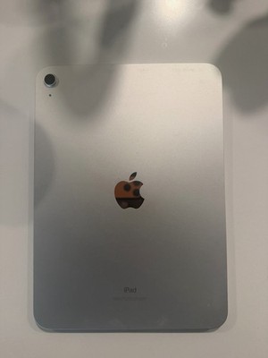 Apple iPad Silver Tablet iPadOS Touch ID Series with Bluetooth Keyboard & Stylus