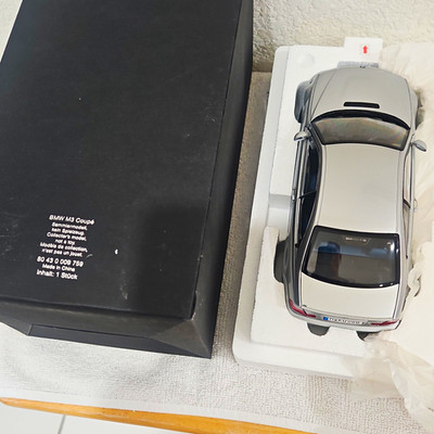 KYOSHO BMW M3 Coupé 2000 1/18 Diecast Model Car Silver Vintage/dealer Edition