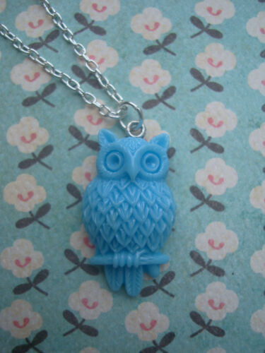FUNKY BLUE WISE OWL NECKLACE KITSCH CUTE RETRO BIRD VINTAGE ALICE STYLE CAMEO - Picture 1 of 1
