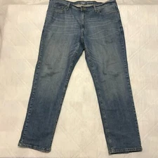 Levis Signature Gold by Levi Strauss Athletic blue jeans 38X32