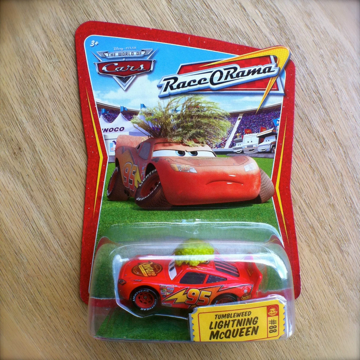 Disney Cars Race-O-Rama Lightning McQueen Diecast Car