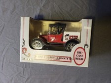 ERTL 1:25 SCALE DIE CAST BANK - 1918 RUNABOUT - HARDWARE HANK NEW IN BOX