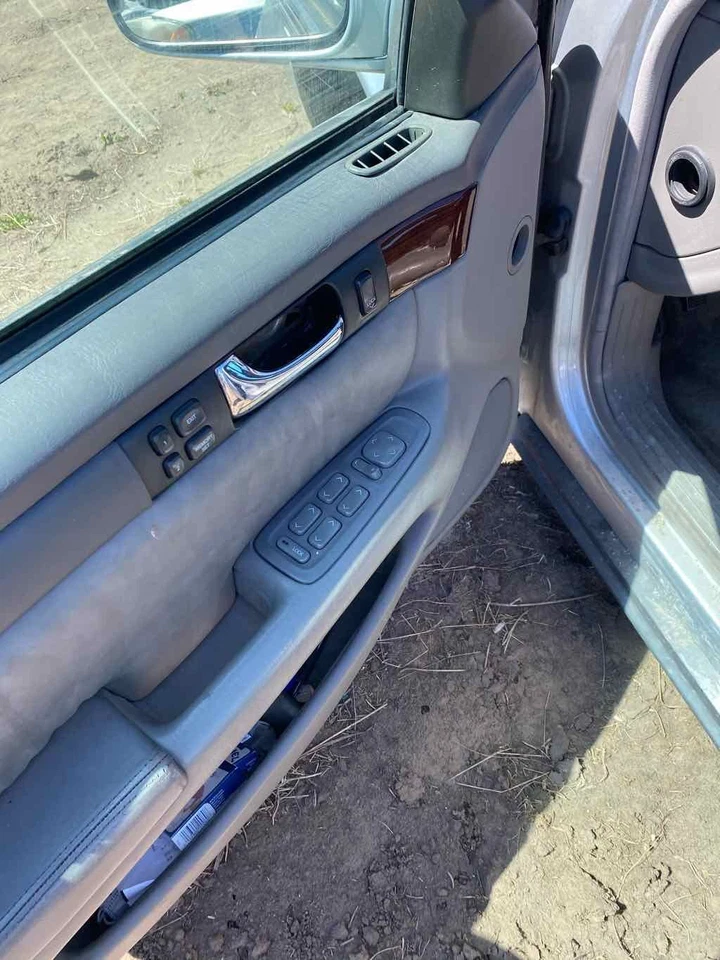 Used Engine Coolant Reservoir fits: 1999 Cadillac Seville  Grade A — 第 2/4 张图片