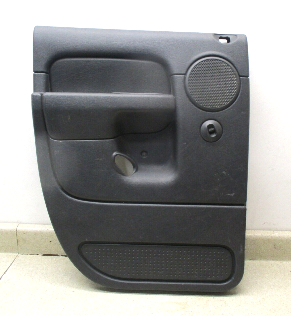 5GS55XDVAE 2002 to 2005 Dodge Ram 1500 Quad REAR Left Side Door