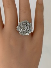 9CT White gold  Rose Diamond Ring "Q" 8.9G