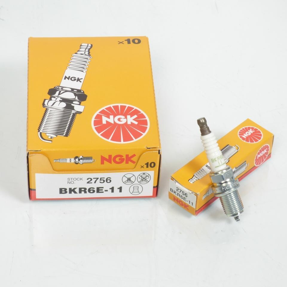 Bougie d'allumage NGK BKR6E-11 pour résoudre les ratés de démarrage Honda