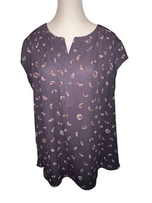EUC Daniel Rainn Womens 2X Purple Blouse With Abstract Print & Pleat Detail